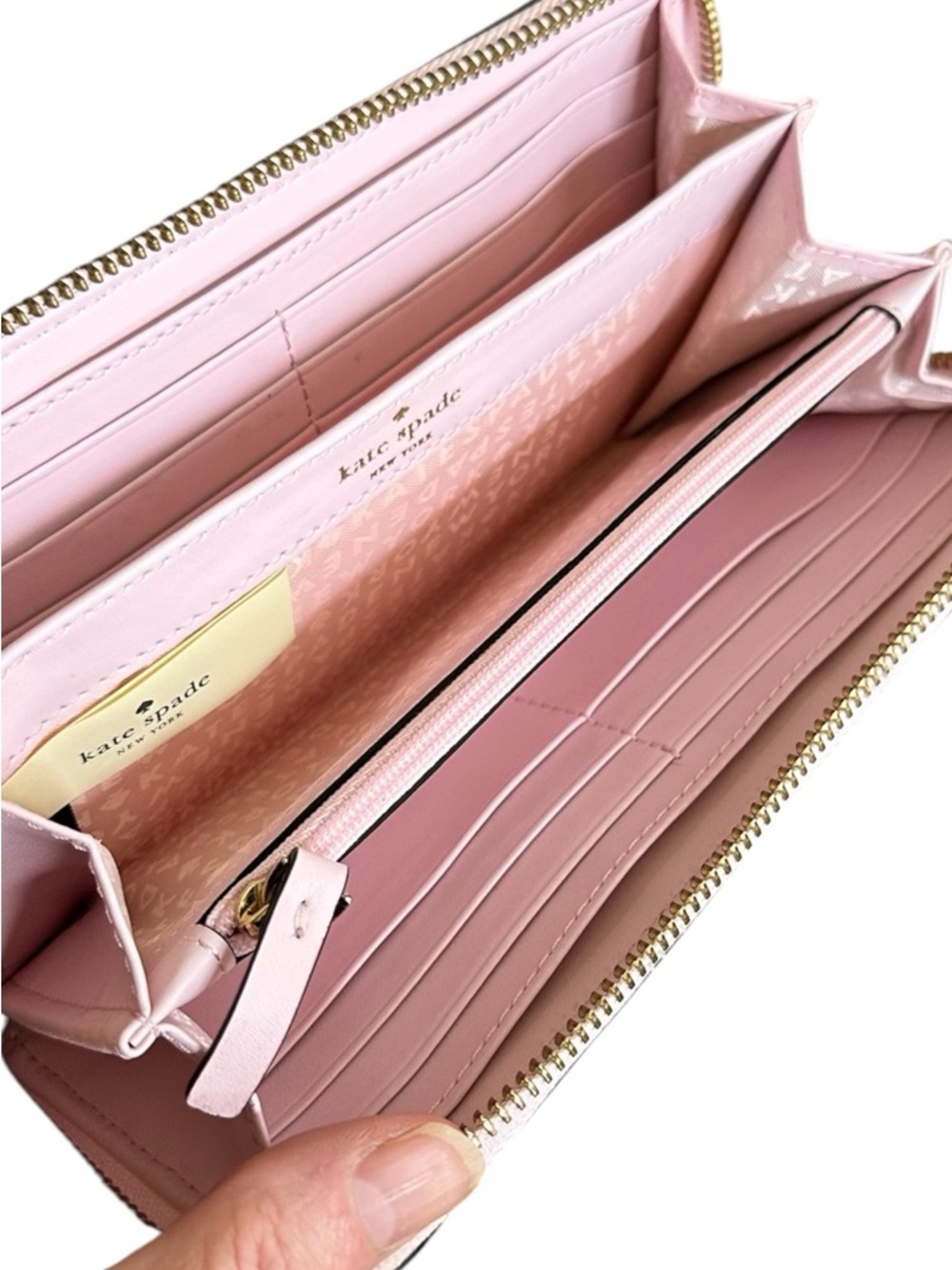 Kate Spade Blush Pink Pebbled Leather Zip Around Wallet Gold Tone NWOT - Picture 3 of 4
